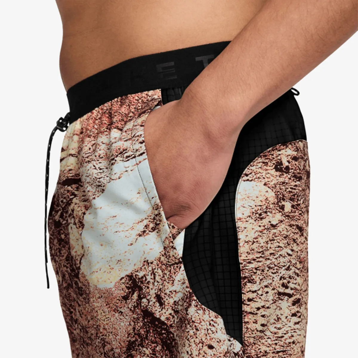 NIKE PANTALONI SCURTI M NK DF TRAIL AOP 6