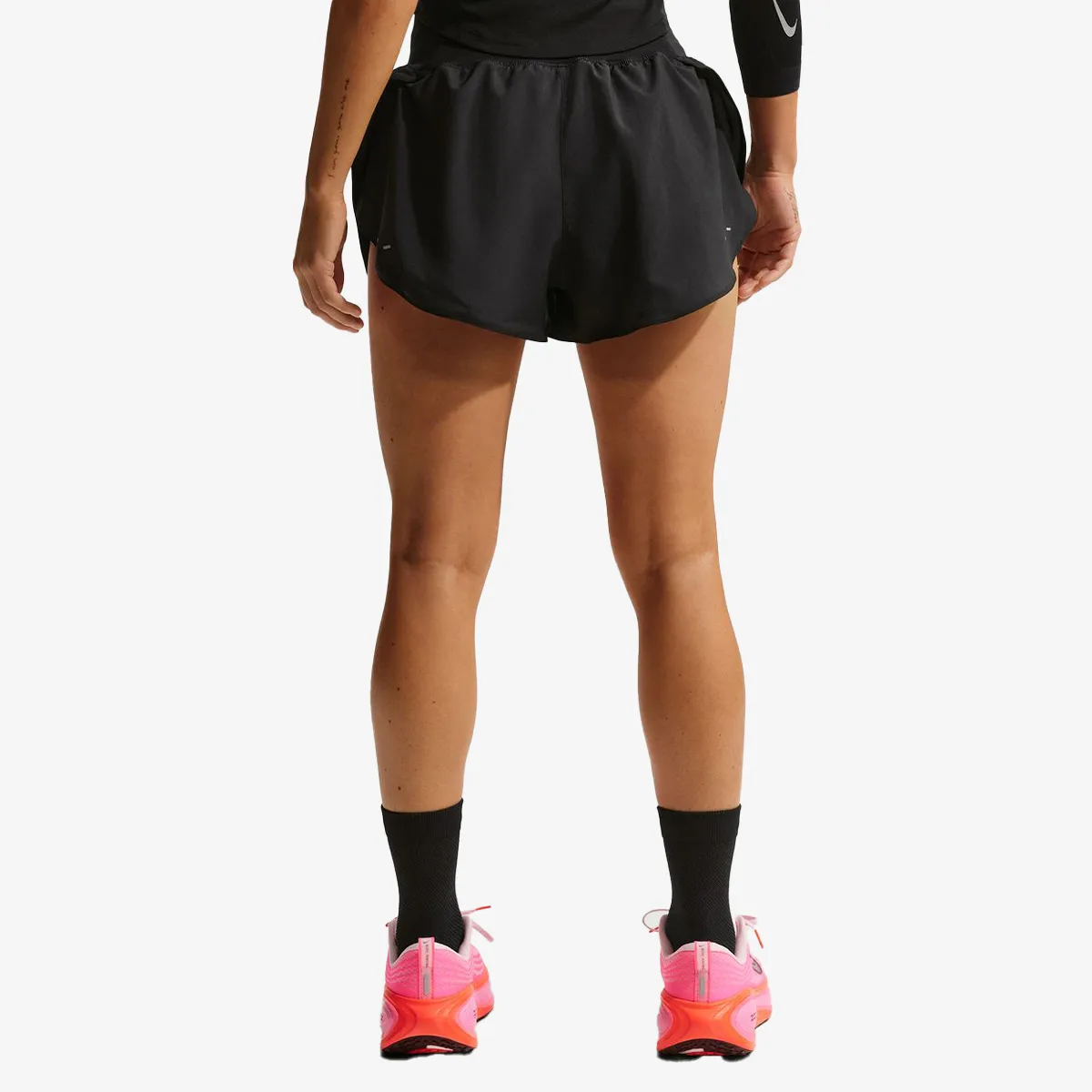 NIKE PANTALONI SCURTI W NK TEMPO FLW SWSH MR DF SHRT 