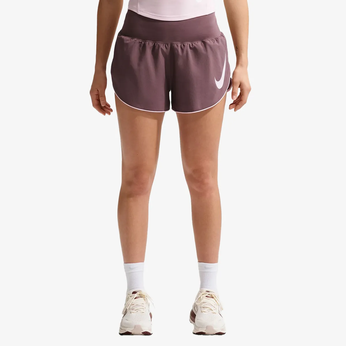 NIKE PANTALONI SCURTI W NK TEMPO FLW SWSH MR DF SHRT 