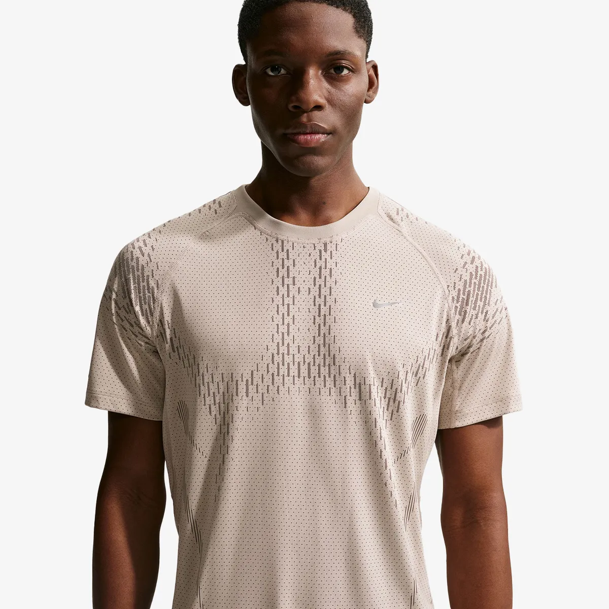 NIKE TRICOU M NK DFADV STRIDE NVLTY SS TOP 