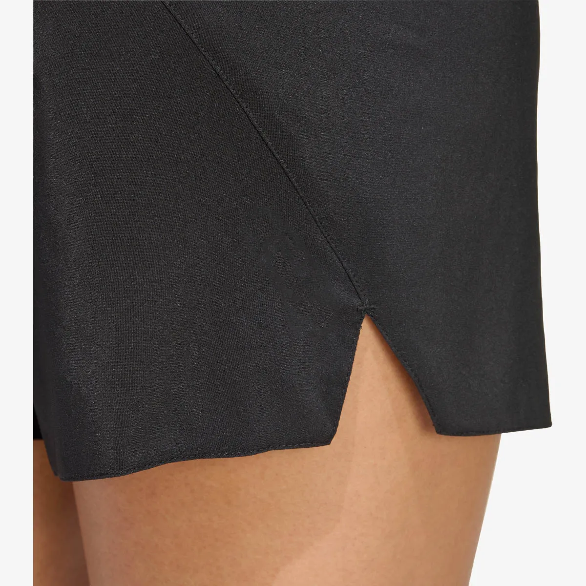 ADIDAS PANTALONI SCURTI Run Ess  Shor W 